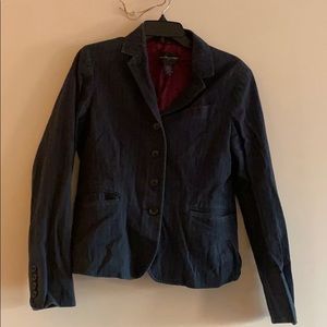 Banana Republic blazer, it’s a women’s size 12.